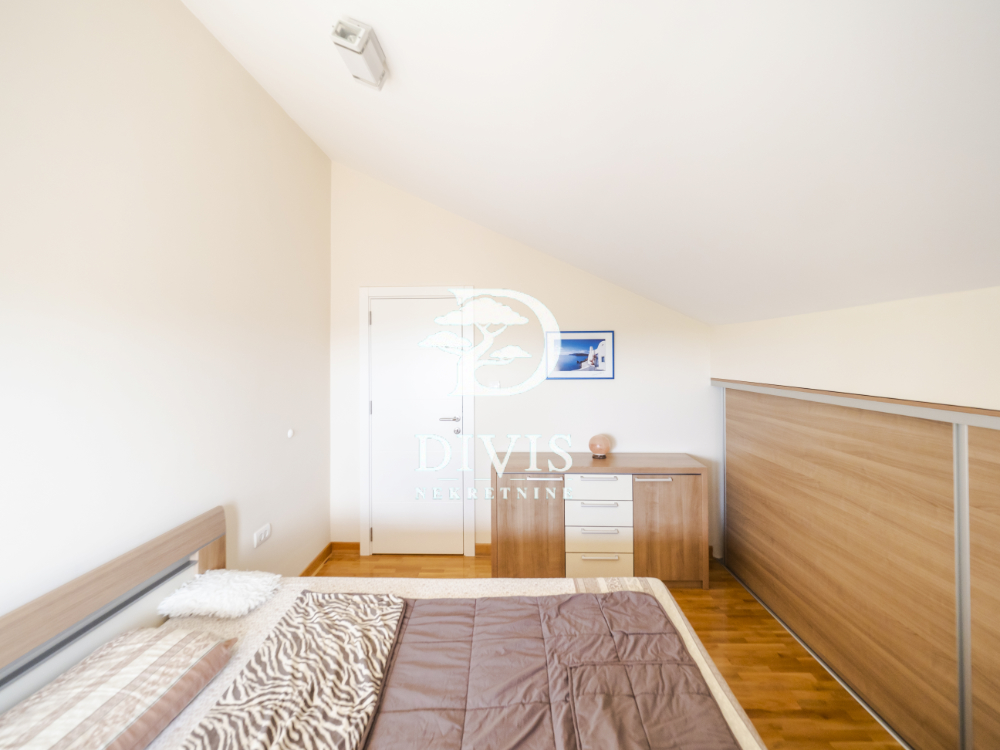 Slika 9 - Olge Spiridonović, Petosoban stan na prodaju, 140m2, 406.000€